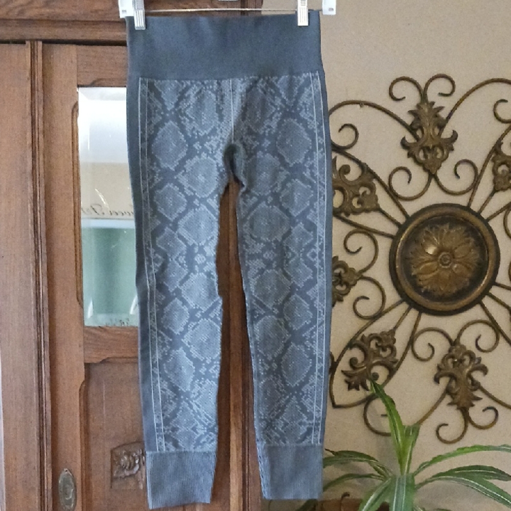 Lululemon Gray Leggings